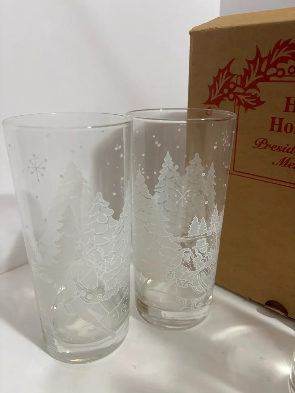 Vtg 1995 Avon Presidents Gift Set of 4 Glasses Winter Scene Horse Sleigh USA Set